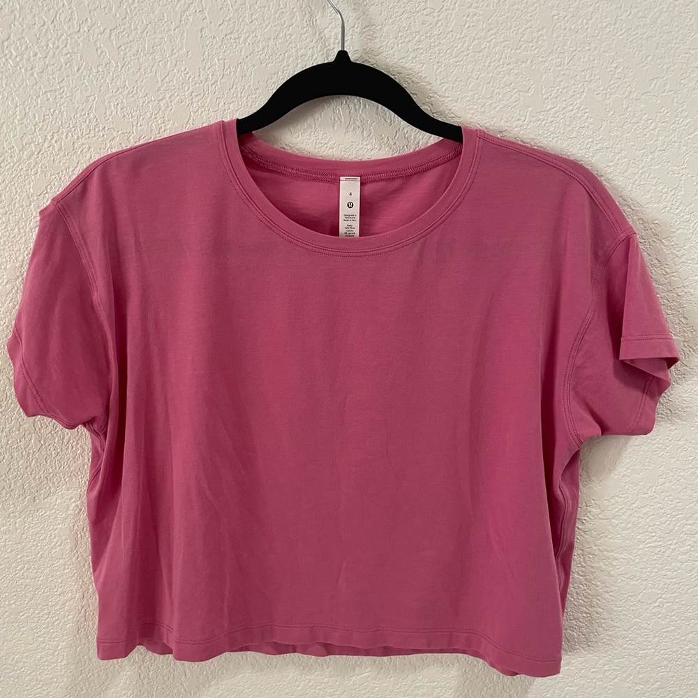 Cates lululemon pink tee